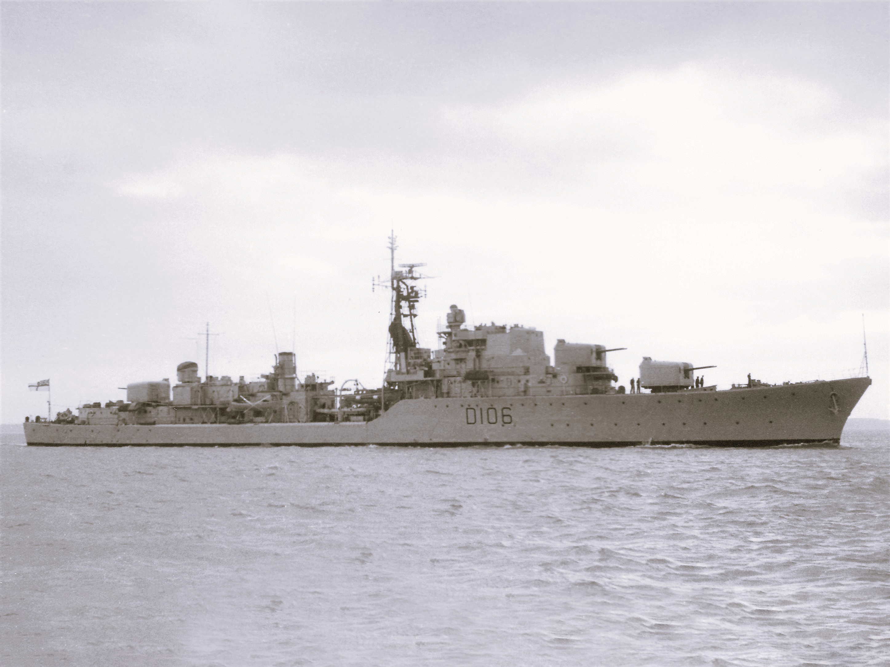 HMS Decoy (D106) Royal Navy Daring Class Destroyer At Sea 1962 Photo P ...