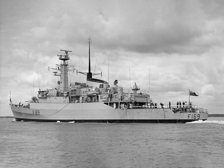 HMS Amazon (F169) Photo Print - During Trials 1973 - Royal Navy Type 21 Frigate Posters, Prints, & Visual Artwork Hampshire Prints 6 x 4 No Frame No