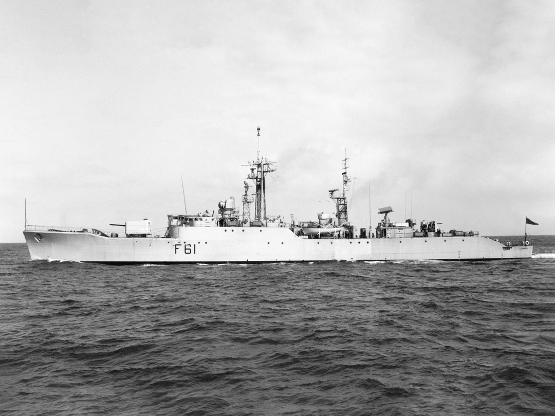 HMS Llandaff F61 Salisbury Class Frigate 1959 Photo Print - Posters, Prints, & Visual Artwork - by Hampshire Prints (image 1 of 9)