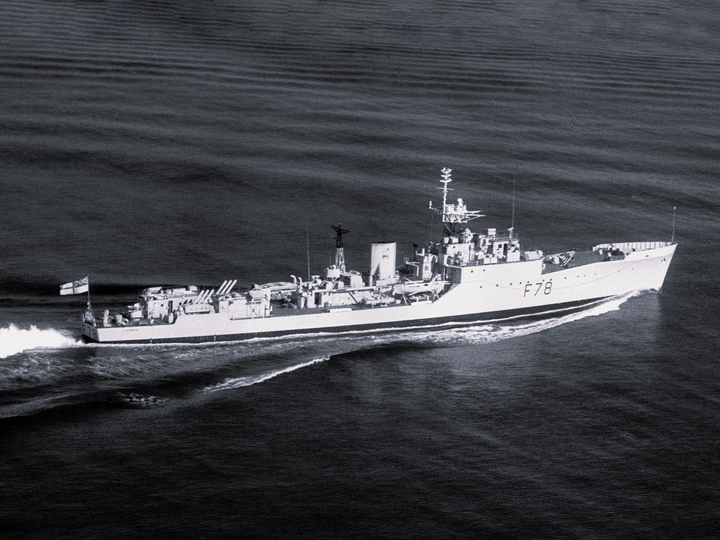 HMS Blackwood (F78) Photo Print - At Sea 1957 - Royal Navy Blackwood Class Frigate Posters, Prints, & Visual Artwork Hampshire Prints 6 x 4 No Frame No