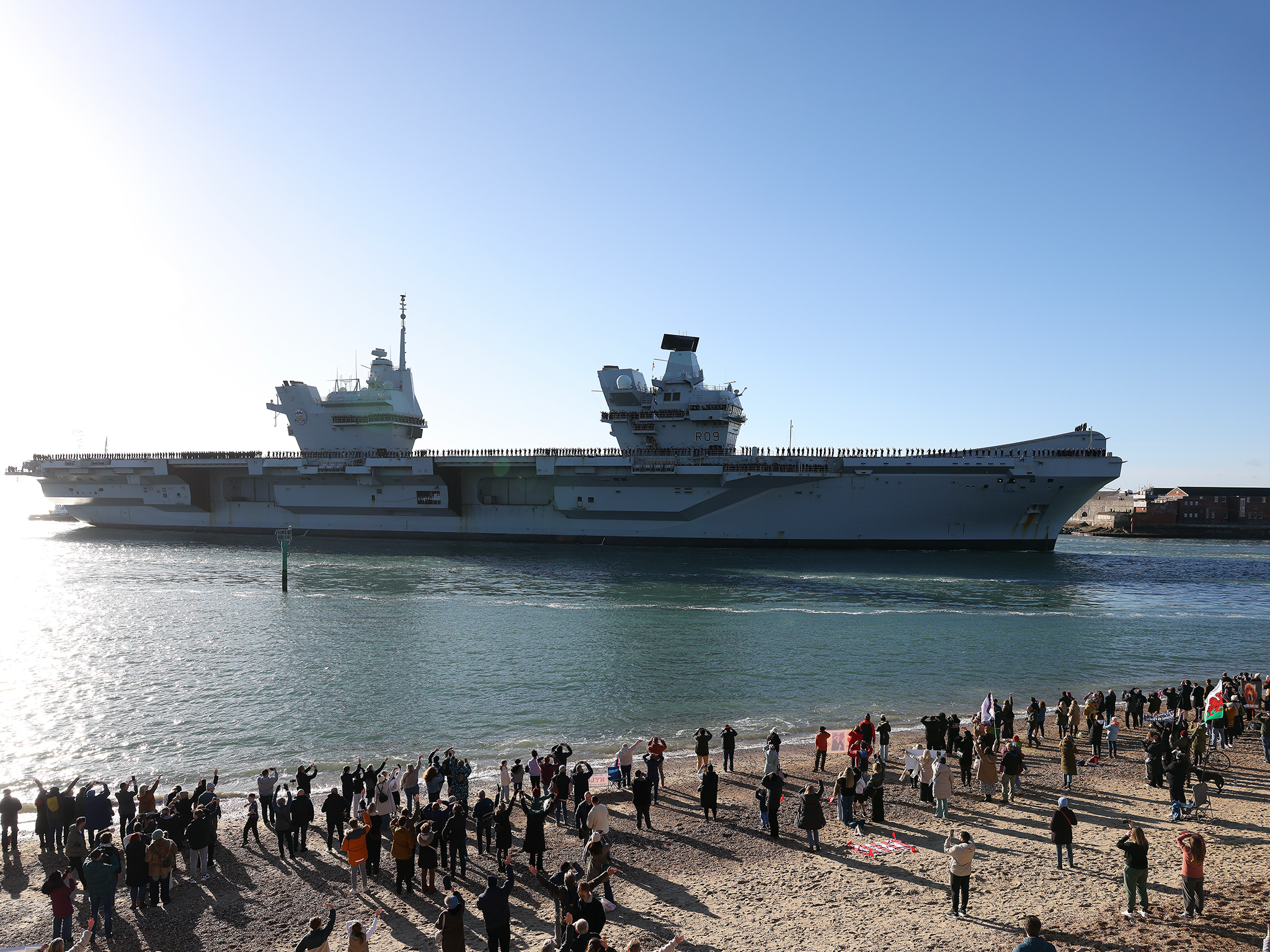 HMS Prince of Wales (R09) - Old Portsmouth 2025 - Royal Navy Queen ...