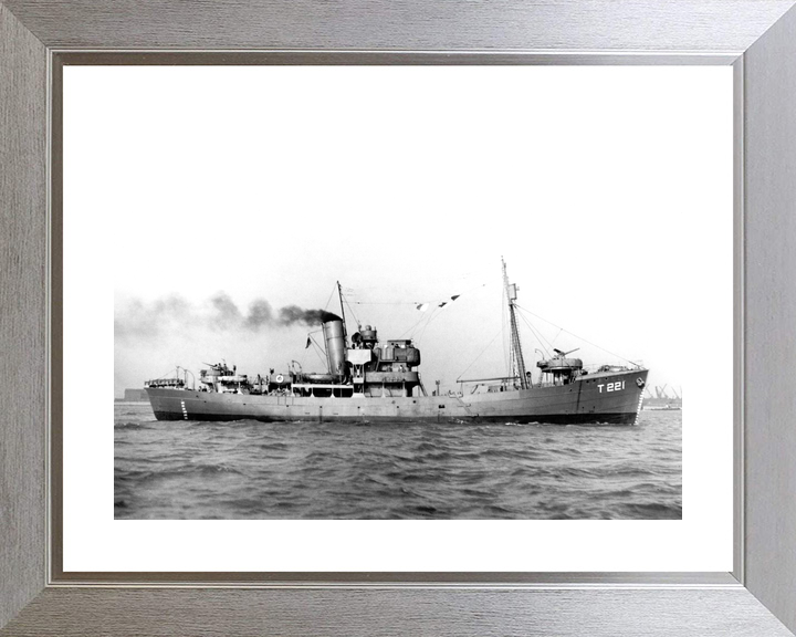 HMS Portsdown T221 Hills Class Trawler January 1942 Photo Print - Posters, Prints, & Visual Artwork - by Hampshire Prints (image 6 of 9)