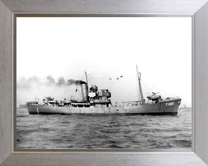 HMS Portsdown T221 Hills Class Trawler January 1942 Photo Print - Posters, Prints, & Visual Artwork - by Hampshire Prints (image 7 of 9)