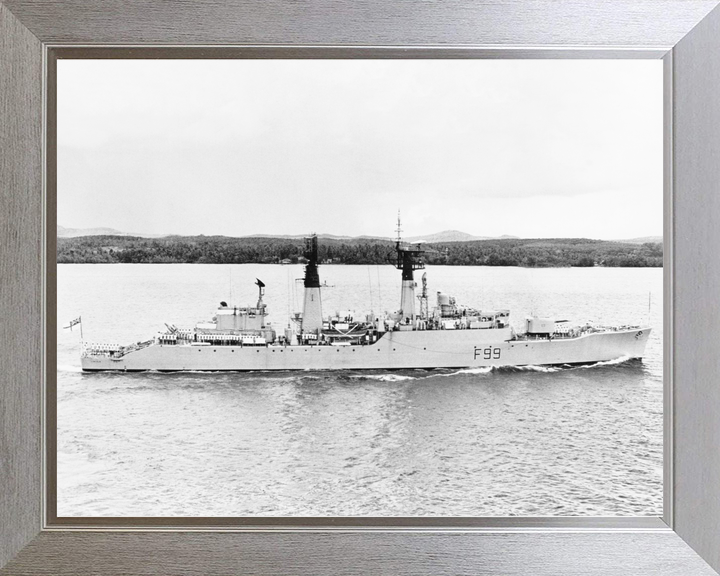 HMS Lincoln F99 Salisbury Class Frigate 1969 Photo Print - Posters, Prints, & Visual Artwork - by Hampshire Prints (image 7 of 9)