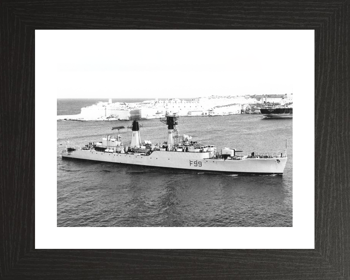 HMS Lincoln F99 Salisbury Class Frigate Valletta Malta Photo Print - Posters, Prints, & Visual Artwork - by Hampshire Prints (image 2 of 9)