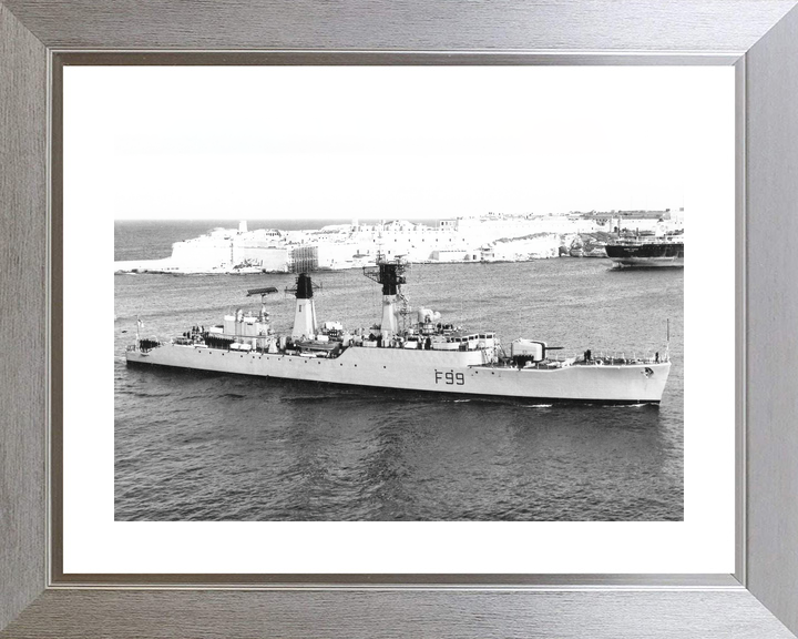 HMS Lincoln F99 Salisbury Class Frigate Valletta Malta Photo Print - Posters, Prints, & Visual Artwork - by Hampshire Prints (image 6 of 9)