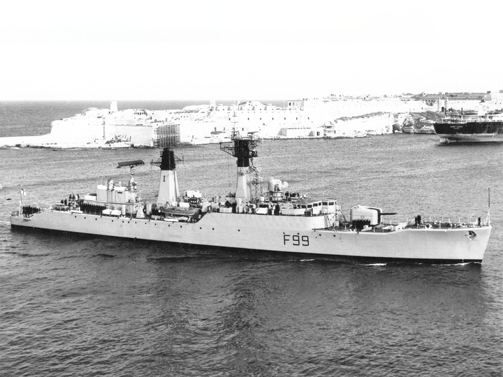 HMS Lincoln F99 Salisbury Class Frigate Valletta Malta Photo Print - Posters, Prints, & Visual Artwork - by Hampshire Prints (image 1 of 9)