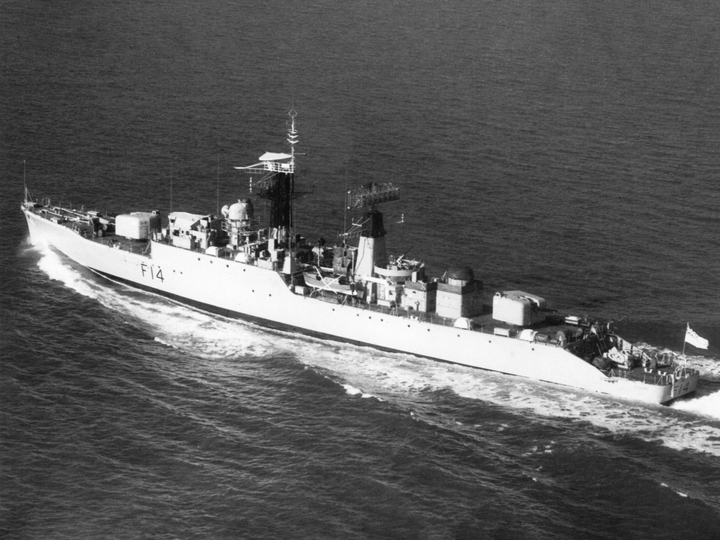 HMS Leopard (F14) - At Sea 1966 - Royal Navy Leopard Class Frigate Photo Print Wall Art Naval Decor UK Posters, Prints, & Visual Artwork Hampshire Prints 6 x 4 No Frame No