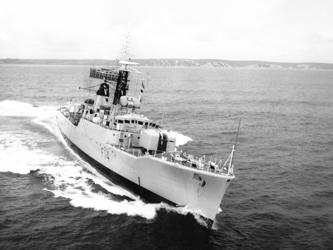 HMS Leopard F14 Leopard Class Frigate 1966 Underway Photo Print - Posters, Prints, & Visual Artwork - by Hampshire Prints (image 1 of 9)