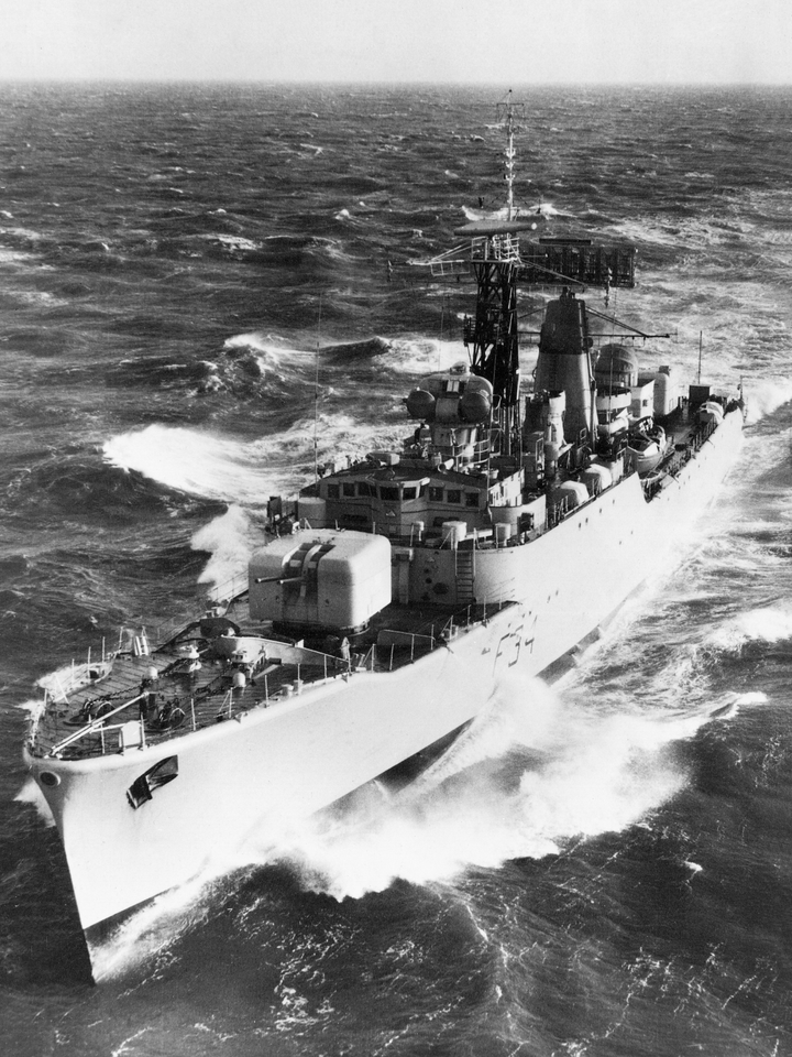 HMS Puma (F34) Photo Print - at sea 1965 - Royal Navy Leopard Class Frigate Posters, Prints, & Visual Artwork Hampshire Prints 6 x 4 No Frame No