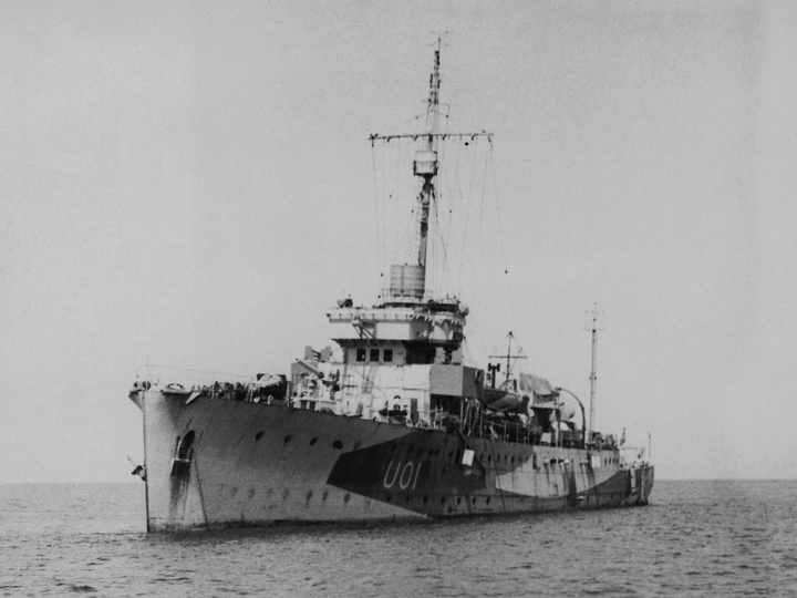 HMS Bridgewater (U01) Photo Print - at Sea 1942 - Royal Navy Bridgewater Class Sloop Posters, Prints, & Visual Artwork Hampshire Prints 6 x 4 No Frame No