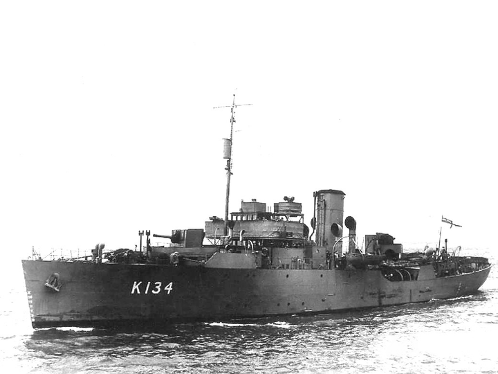 HMS Clover (K134) Photo Print - at sea - Royal Navy Flower Class Corvette Posters, Prints, & Visual Artwork Hampshire Prints 6 x 4 No Frame No