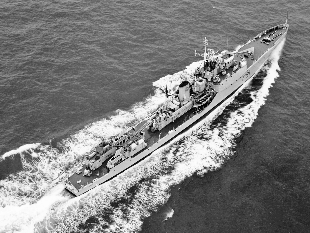 HMS Murray F91 Blackwood Class Frigate From Above Photo Print - Posters, Prints, & Visual Artwork - by Hampshire Prints (image 1 of 9)