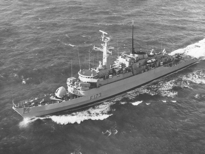 HMS Arrow (F173) Royal Navy Type 21 Frigate At Sea Photo Print Wall Art Decor Posters, Prints, & Visual Artwork Hampshire Prints 6 x 4 No Frame No