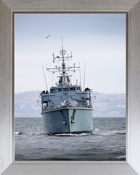 HMS Brocklesby (M33) Royal Navy Hunt Class Mine Warfare Vessel Bow View Photo Print Wall Art Decor Posters, Prints, & Visual Artwork Hampshire Prints 10 x 8 Silver Frame No