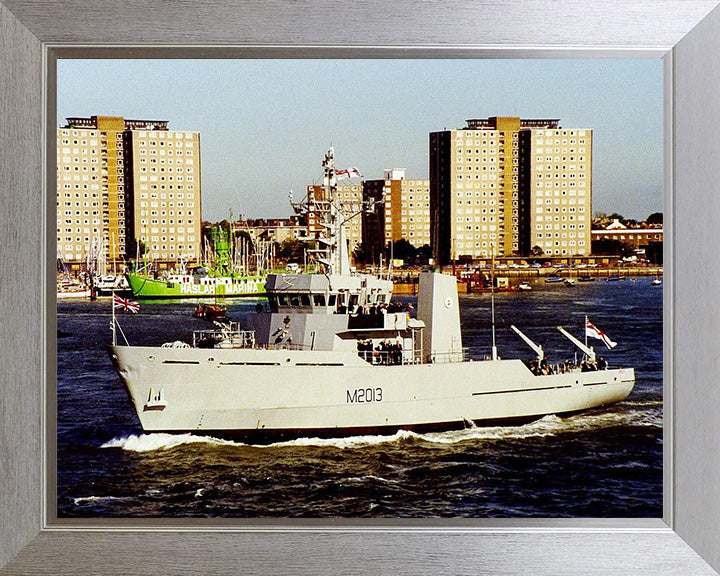 HMS Spey M2013 | Photo Print | Framed Print | River Class | Minesweeper | Royal Navy Hampshire Prints