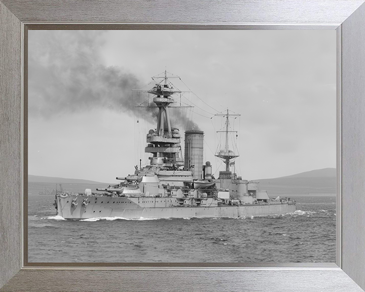HMS Canada Photo Print - Port Side View - Royal Navy Super Dreadnought Battleship Hampshire Prints 10 x 8 Silver Frame No