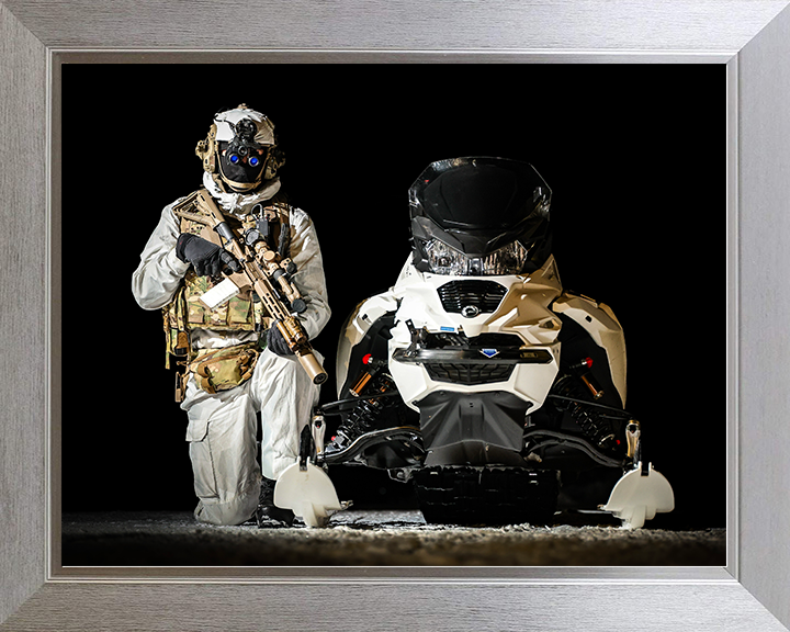 Royal Marine With an Oversnow Reconnaissance Vehicle Photo Print 30 Commando Wall Art Military Decor UK Posters, Prints, & Visual Artwork Hampshire Prints 10 x 8 Silver Frame No