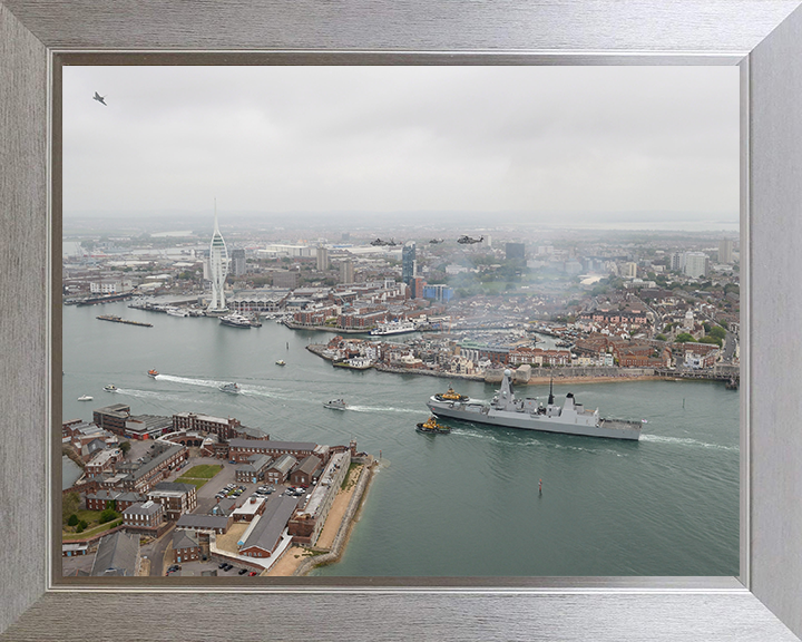 HMS Diamond (D34) Royal Navy Type 45 Destroyer Entering Portsmouth 2012 Photo Print Wall Art Decor Posters, Prints, & Visual Artwork Hampshire Prints 10 x 8 Silver Frame No