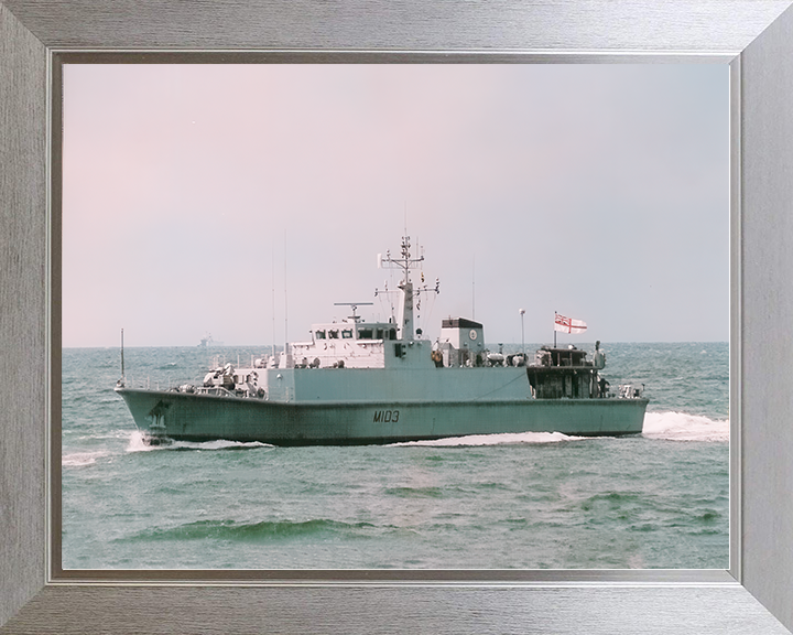 HMS Cromer (M103) Royal Navy Sandown Class Minehunter Port Side View Photo Print Wall Art Decor Posters, Prints, & Visual Artwork Hampshire Prints 10 x 8 Silver Frame No