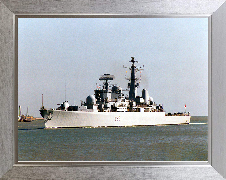 HMS Bristol (D23) Royal Navy Type 82 Destroyer Low Port View Photo Print Wall Art Decor Posters, Prints, & Visual Artwork Hampshire Prints 10 x 8 Silver Frame No
