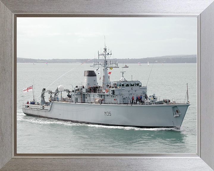 HMS Dulverton (M35) Royal Navy Hunt Class Mine Warfare Vessel Paying off Photo Print Wall Art Decor Posters, Prints, & Visual Artwork Hampshire Prints 10 x 8 Silver Frame No
