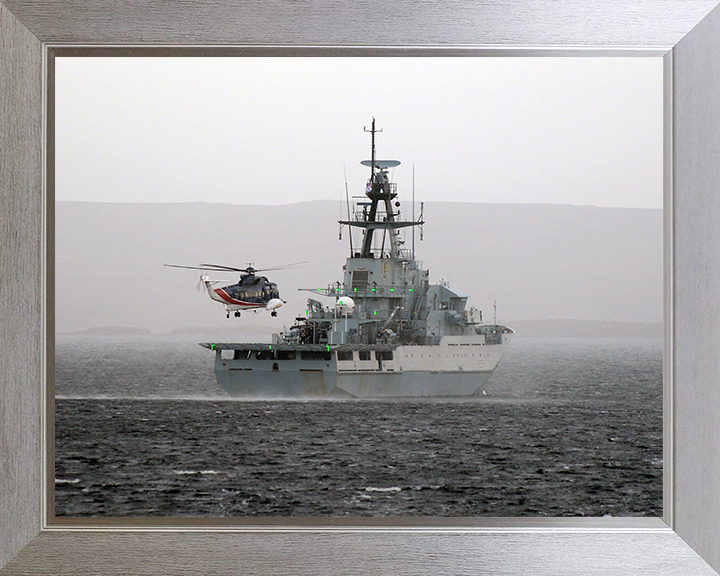 HMS Clyde (P257) Photo Print - With Helicopter 2014 - Royal Navy River Class Patrol Vessel Posters, Prints, & Visual Artwork Hampshire Prints 10 x 8 Silver Frame No