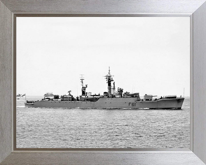 HMS Llandaff F61 | Photo Print | Framed Print | Salisbury Class | Frigate | Royal Navy Hampshire Prints