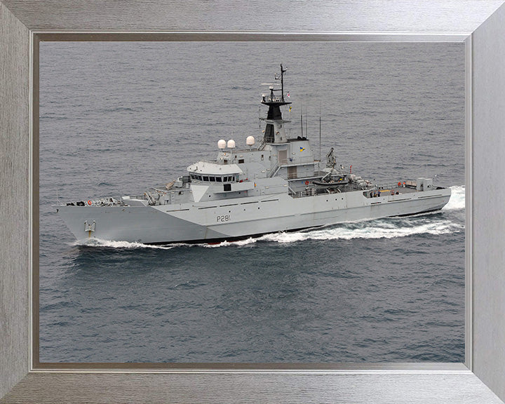 HMS Tyne P281 Royal Navy River class offshore patrol vessel Photo Print or Framed Print - Hampshire Prints