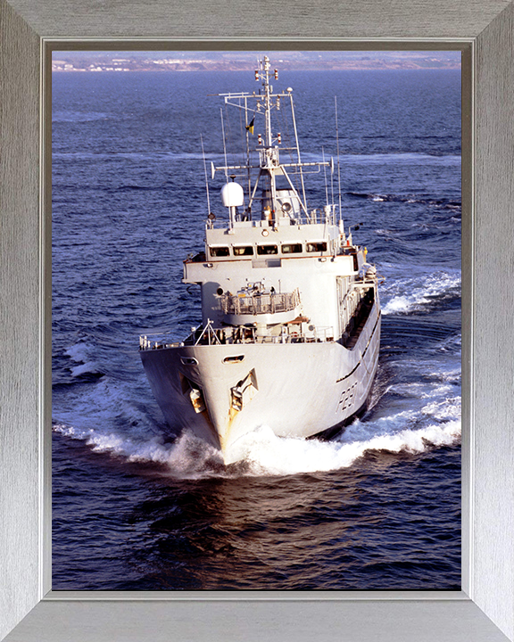 HMS Guernsey (P297) Photo Print - Bow View – Royal Navy Island Class Patrol Vessel Hampshire Prints 10 x 8 Silver Frame No