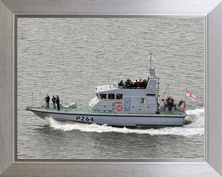 HMS Archer (P264) Royal Navy Archer Class P2000 Patrol Vessel Port Side View Photo Print Wall Art Decor Posters, Prints, & Visual Artwork Hampshire Prints 10 x 8 Silver Frame No