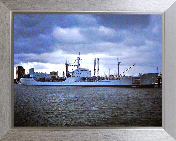 RFA Pearleaf (A77) Photo Print - Starboard View - Royal Fleet Auxiliary's Leaf Class Tanker Hampshire Prints 10 x 8 Silver Frame No