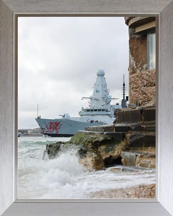 HMS Dragon (D35) Royal Navy Type 45 Destroyer Round Tower 2026 Photo Print Wall Art Decor Posters, Prints, & Visual Artwork Hampshire Prints 10 x 8 Silver Frame No