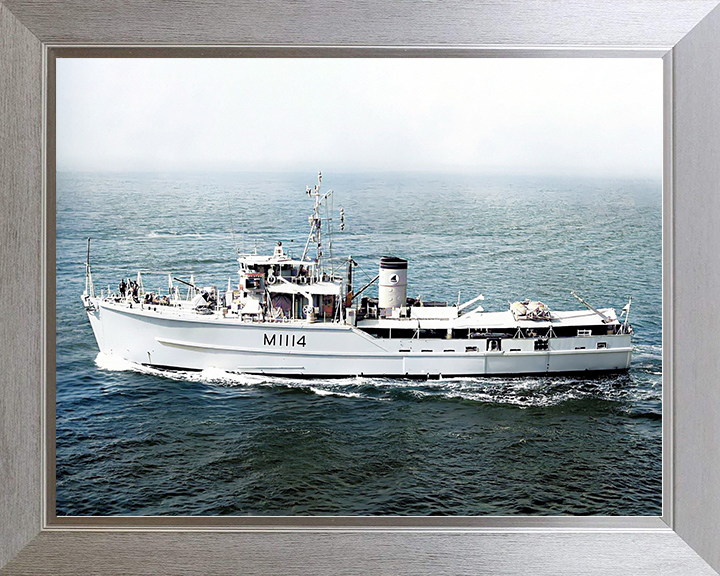 HMS Brinton (M1114) Royal Navy Ton Class Minesweeper Port Side View Photo Print Wall Art Decor Posters, Prints, & Visual Artwork Hampshire Prints 10 x 8 Silver Frame No