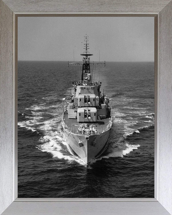 HMS Diamond (D35) Photo Print - At Sea 1961 - Royal Navy Daring Class Destroyer Posters, Prints, & Visual Artwork Hampshire Prints 10 x 8 Silver Frame No