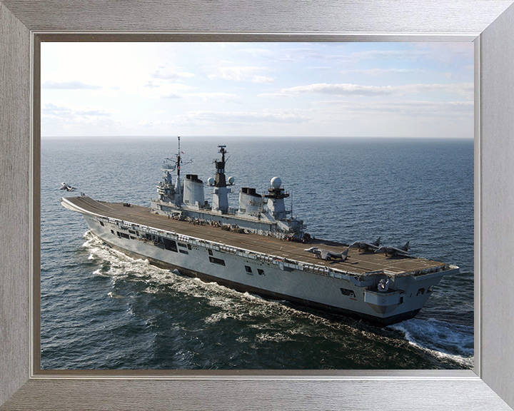 HMS Illustrious (R06) Photo Print - At Sea 2009 - Royal Navy Invincible Class Aircraft Carrier Hampshire Prints 10 x 8 Silver Frame No