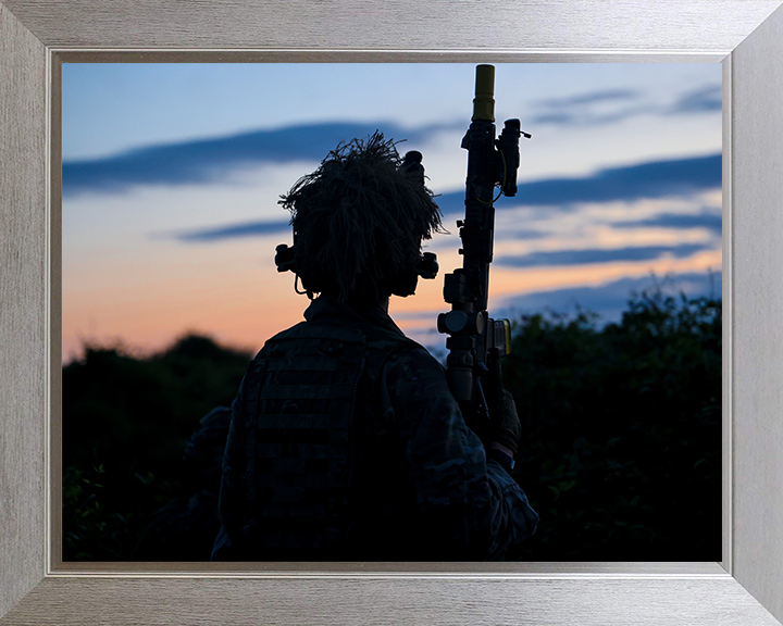 Royal Marines Sunset Silhouette - 40 Commando Hampshire Prints 10 x 8 Silver Frame No