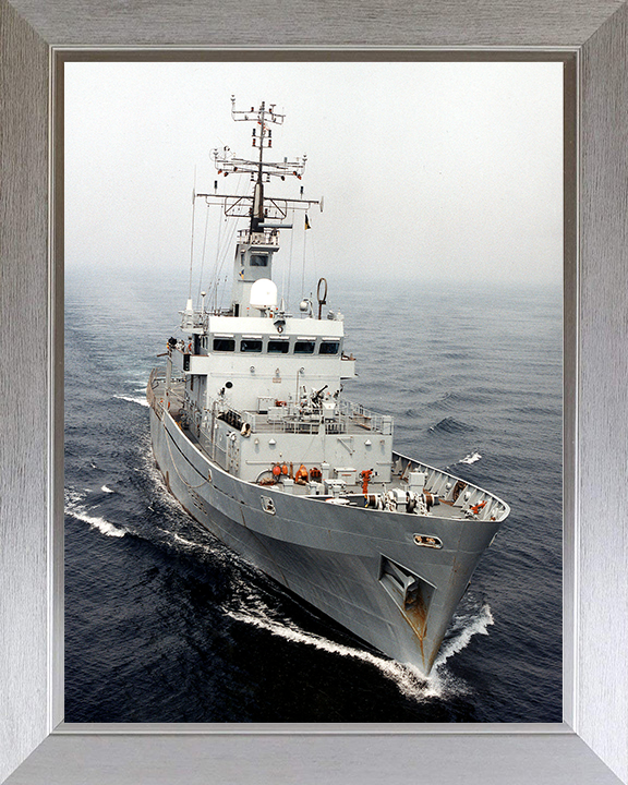 HMS Leeds Castle (P258) Photo Print - At sea 2002 - Royal Navy Castle Class Patrol Vessel (Copy) Hampshire Prints 10 x 8 Silver Frame No