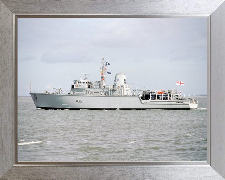HMS Dulverton (M35) Royal Navy Hunt Class Mine Warfare Vessel Port Beam View Photo Print Wall Art Decor Posters, Prints, & Visual Artwork Hampshire Prints 10 x 8 Silver Frame No