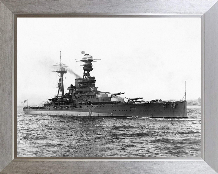 HMS Royal Oak (08) Photo Print - Entering Harbour - Royal Navy Revenge Class Battleship Posters, Prints, & Visual Artwork Hampshire Prints 10 x 8 Silver Frame No