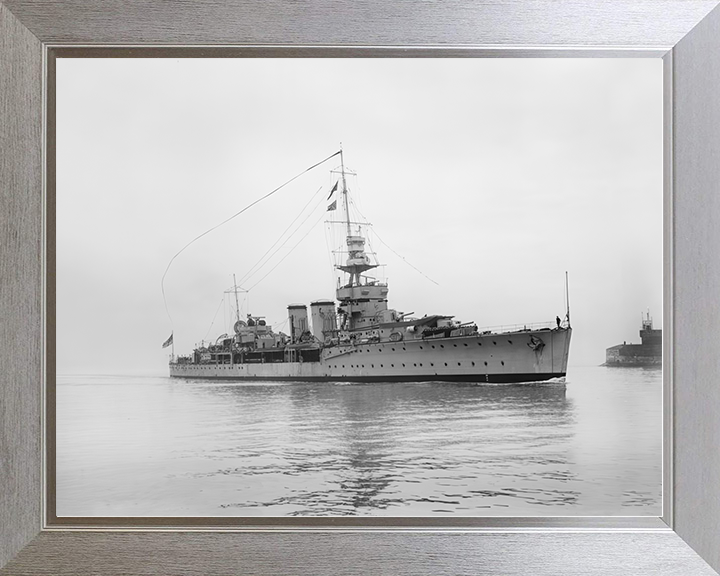 HMS Cardiff (D58) Royal Navy C Class Light Cruiser Starboard View Photo Print Wall Art Decor Posters, Prints, & Visual Artwork Hampshire Prints 10 x 8 Silver Frame No