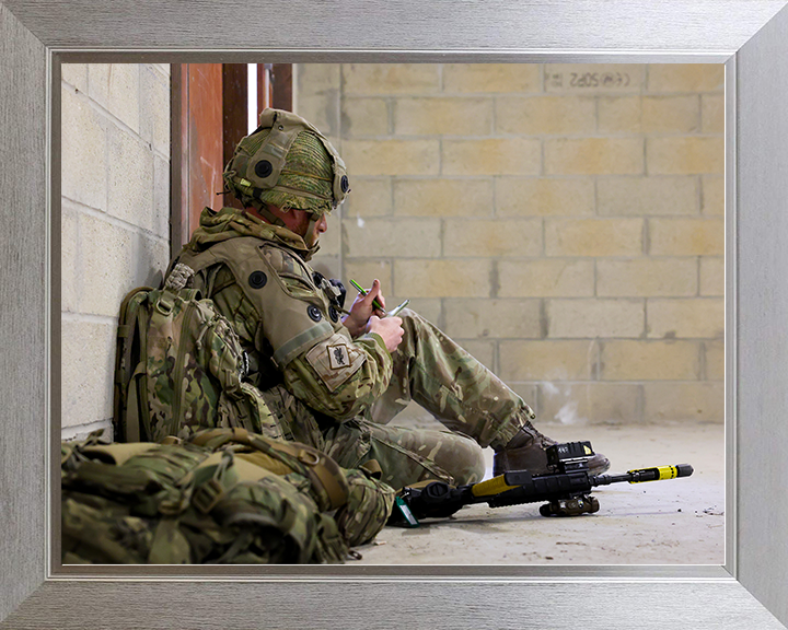 British Army 1 LANCS Soldiers Wearing the Tactical Engagement Simulation System Photo Print Wall Art Military Decor Posters, Prints, & Visual Artwork Hampshire Prints 10 x 8 Silver Frame No