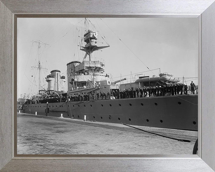 HMS Raleigh 96 (1919) | Photo Print | Framed Print | Hawkins Class | Cruiser | Royal Navy Hampshire Prints