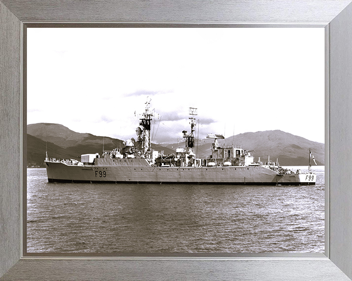 HMS Lincoln (F99) - At Sea 1960 - Royal Navy Salisbury Class Frigate Photo Print Wall Art Naval Decor UK Posters, Prints, & Visual Artwork Hampshire Prints 10 x 8 Silver Frame No