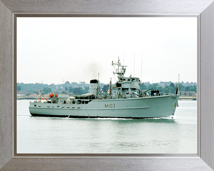 HMS Alfriston (M1103) Royal Navy Ton Class Minesweeper Warship Starboard View Photo Print Wall Art Decor Posters, Prints, & Visual Artwork Hampshire Prints 10 x 8 Silver Frame No