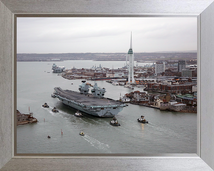 HMS Queen Elizabeth R08 | Photo Print | Framed Print | Queen Elizabeth Class | Aircraft Carrier | Royal Navy Hampshire Prints
