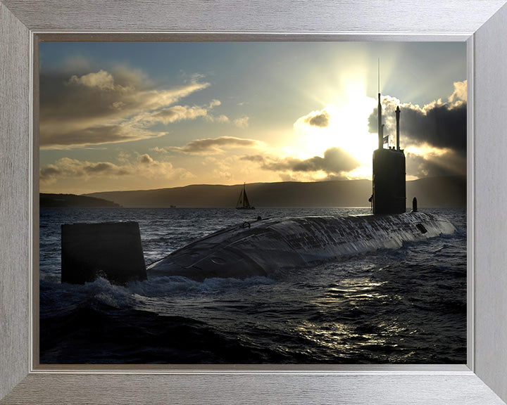 HMS Sceptre S104 Royal Navy Swiftsure class Submarine Photo Print or Framed Print - Hampshire Prints