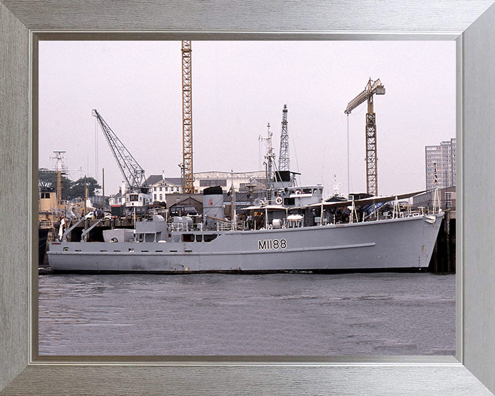 HMS Walkerton M1188 | Photo Print | Framed Print | Ton Class | Minesweeper | Royal Navy Hampshire Prints