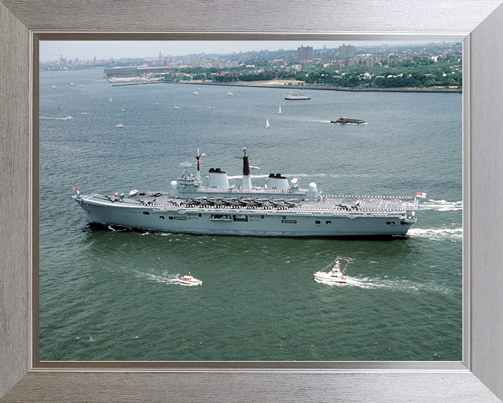 HMS Ark Royal (R07) Royal Navy Invincible Class Aircraft Carrier New York 1986 Photo Print Wall Art Decor Posters, Prints, & Visual Artwork Hampshire Prints 10 x 8 Silver Frame No