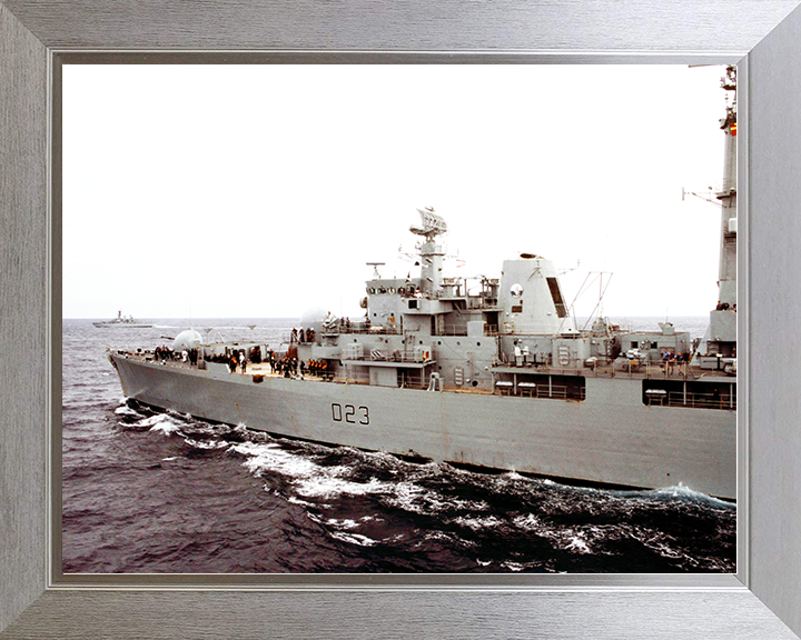 HMS Bristol (D23) Royal Navy Type 82 Destroyer before a RAS Photo Print Wall Art Decor Posters, Prints, & Visual Artwork Hampshire Prints 10 x 8 Silver Frame No